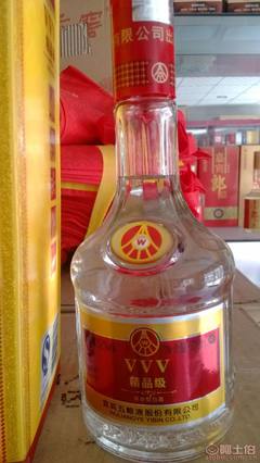 品鑒匠心，暢享醇香——張雷酒業(yè)商行團(tuán)購特供52度濃香型白酒